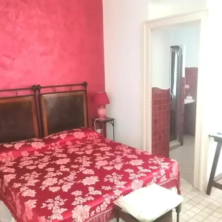 Bed & Breakfast Anticadimora Dei Pepe Salve