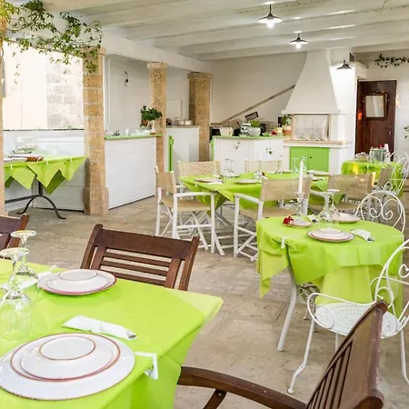 Anticadimora Dei Pepe Bed & Breakfast Salve