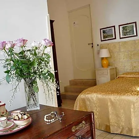 Anticadimora Dei Pepe Bed & Breakfast 3*